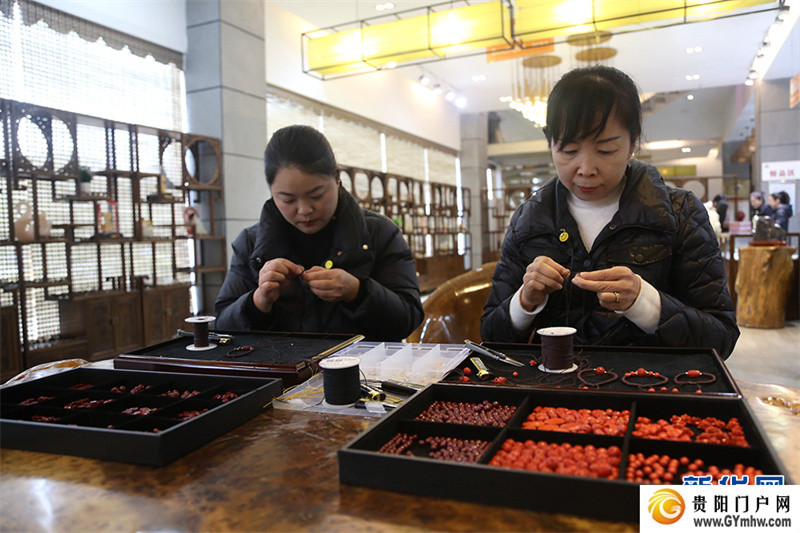 探访贵州万山朱砂古镇 废弃矿山变景区(图5)