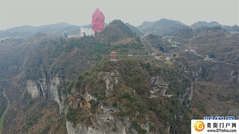 探访贵州万山朱砂古镇 废弃矿山变景区(图1)