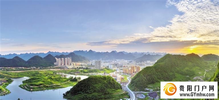 水城“精准滴灌”发展新质生产力 聚才“强磁场”加速成型(图1) 水城“精准滴灌”发展新质生产力 聚才“强磁场”加速成型(图1)