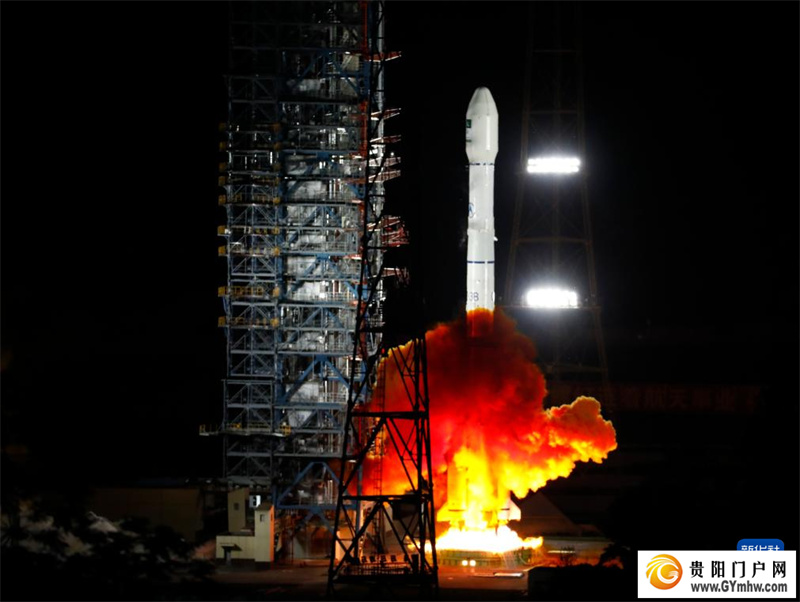 我国成功发射巴基斯坦多任务通信卫星(图1) 我国成功发射巴基斯坦多任务通信卫星(图1)